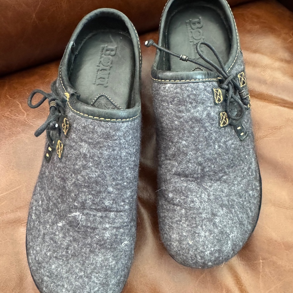 Born Gray/Black Leather and Wool Clogs/Mules Sz 9/40.5 - Picture 5 of 5